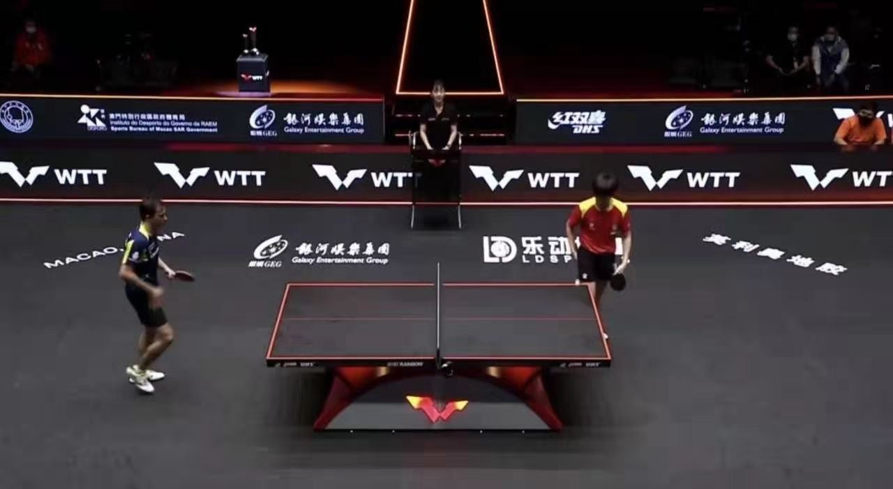 Suelo Para Tenis de Mesa, aprobado ITTF, 4,5mm de grosor, color Negro. Pista 135 m2